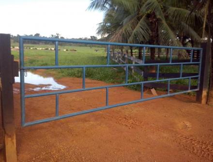 PORTEIRAS NA PINTURA ELETROTÁTICA E DOBRADIÇA em Juruena MT